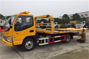 雷波哪里有拖车服务